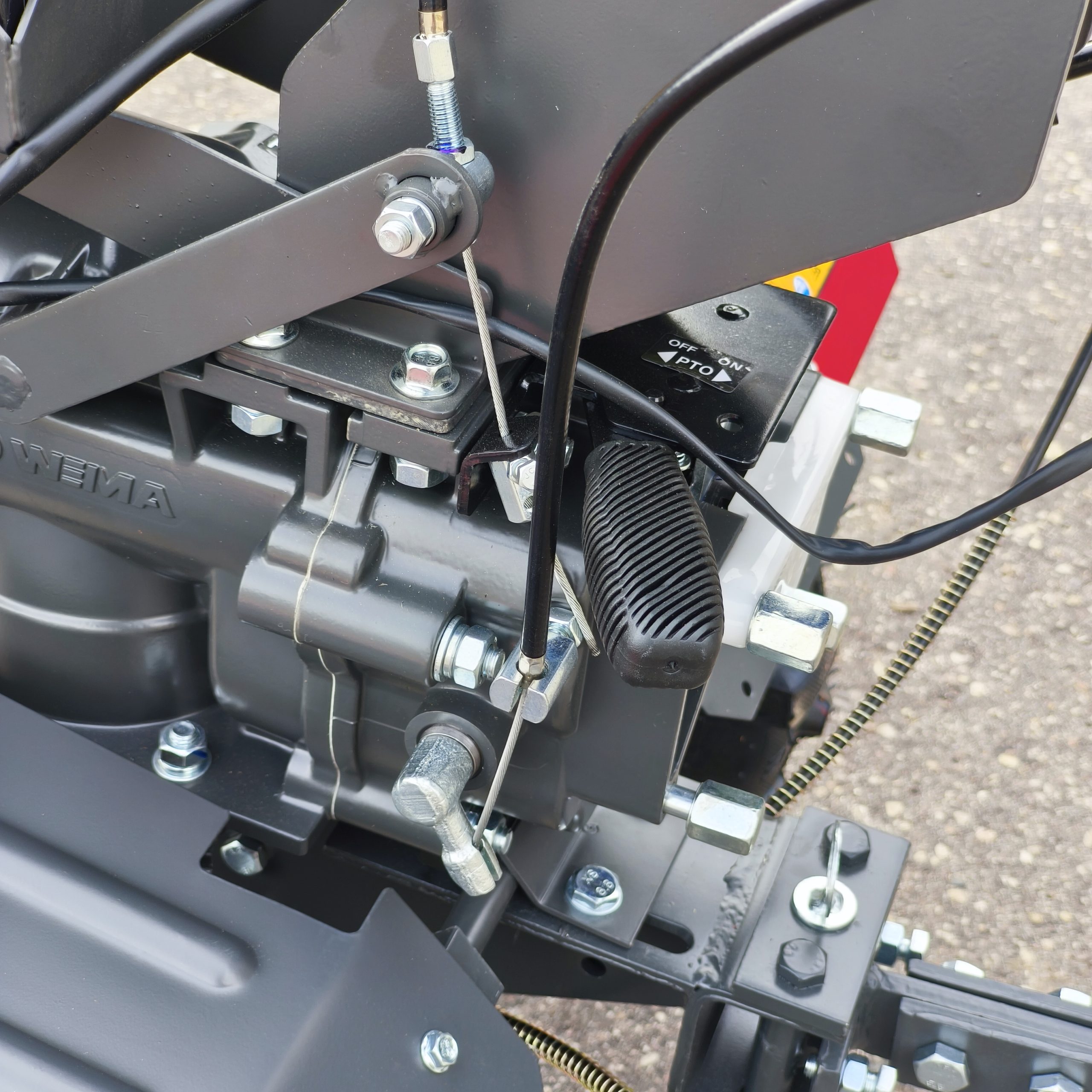 WEIMA WM1100DE-6 9 hp Petrol Tiller – 4+2 Gears, Electric Start & Differential Steering - Image 22